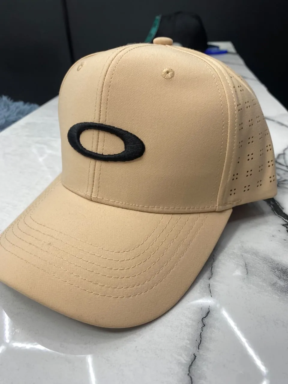 gorra okley