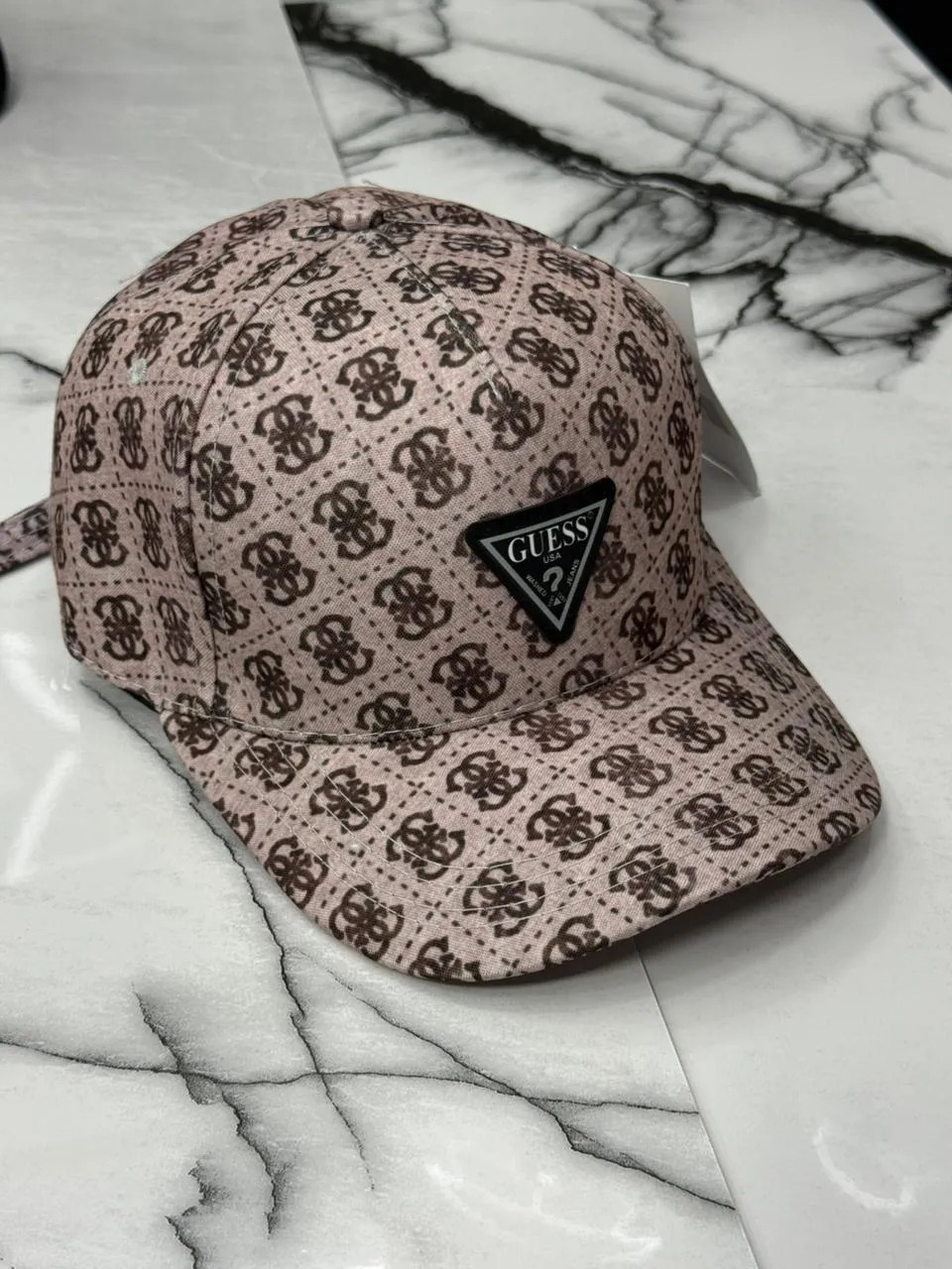 GORRA GUESS