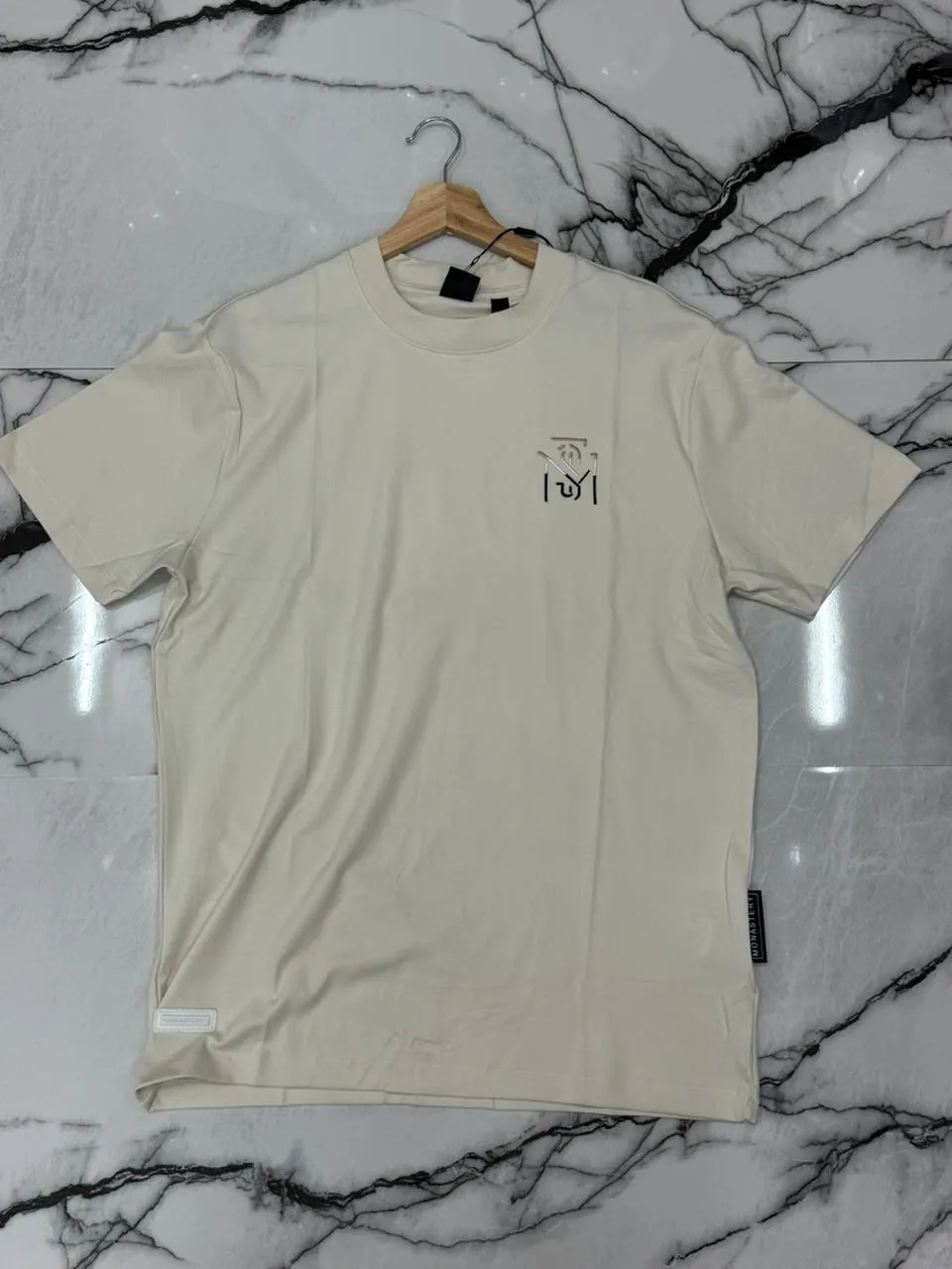 Camiseta Monastery l1