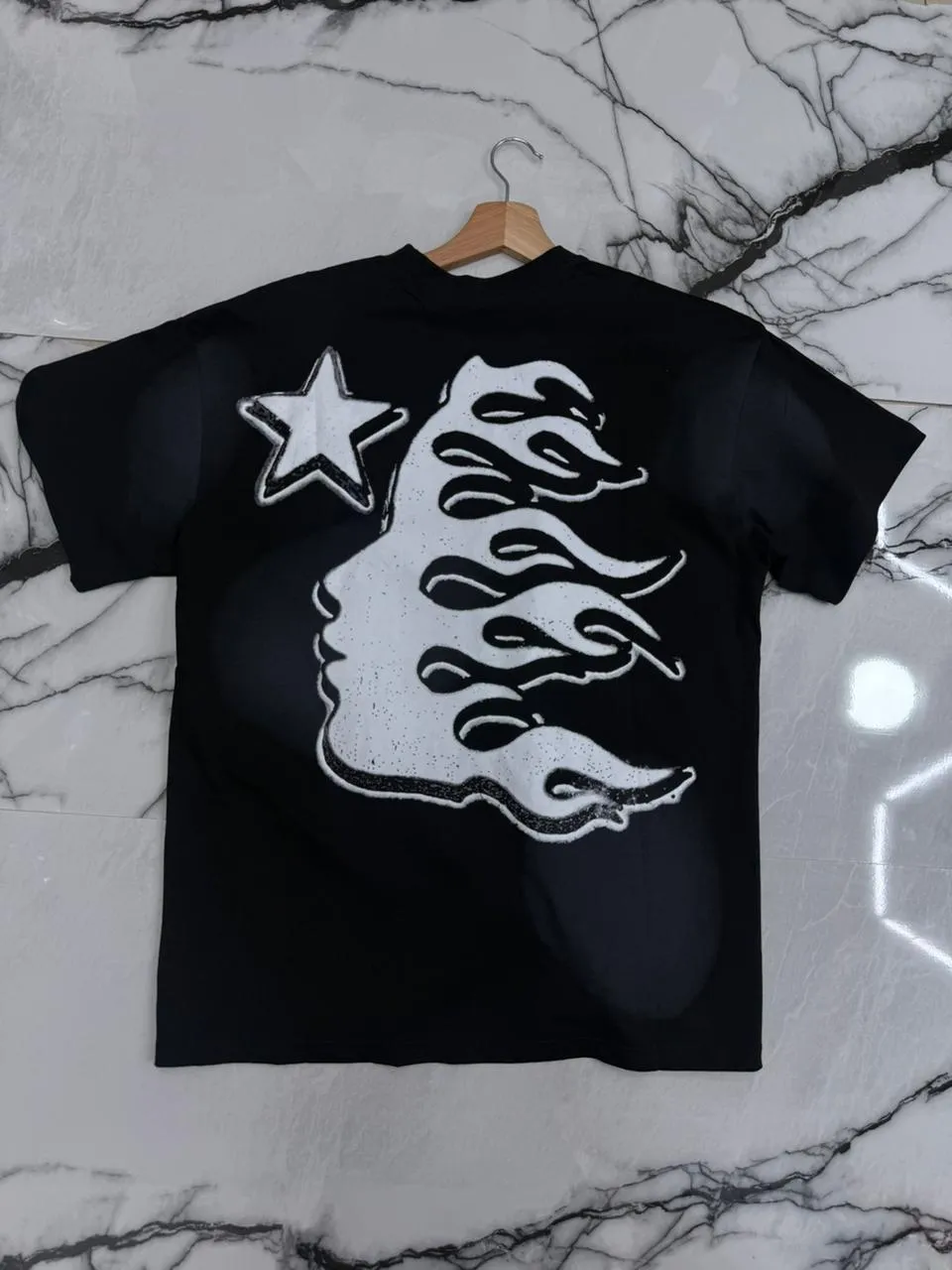 Camiseta Hellstar