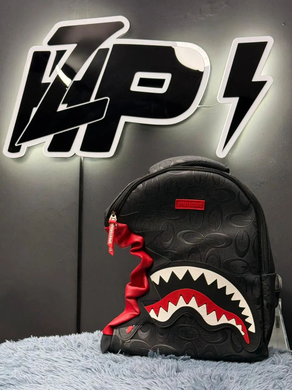 BOLSO MORDISCO  TIBURON