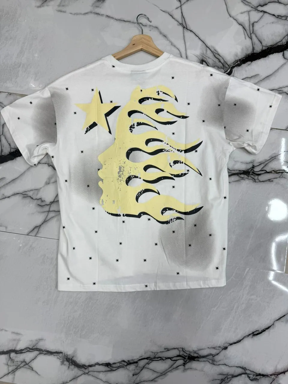 Camiseta Hellstar