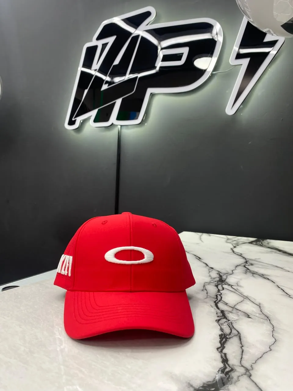gorra okley