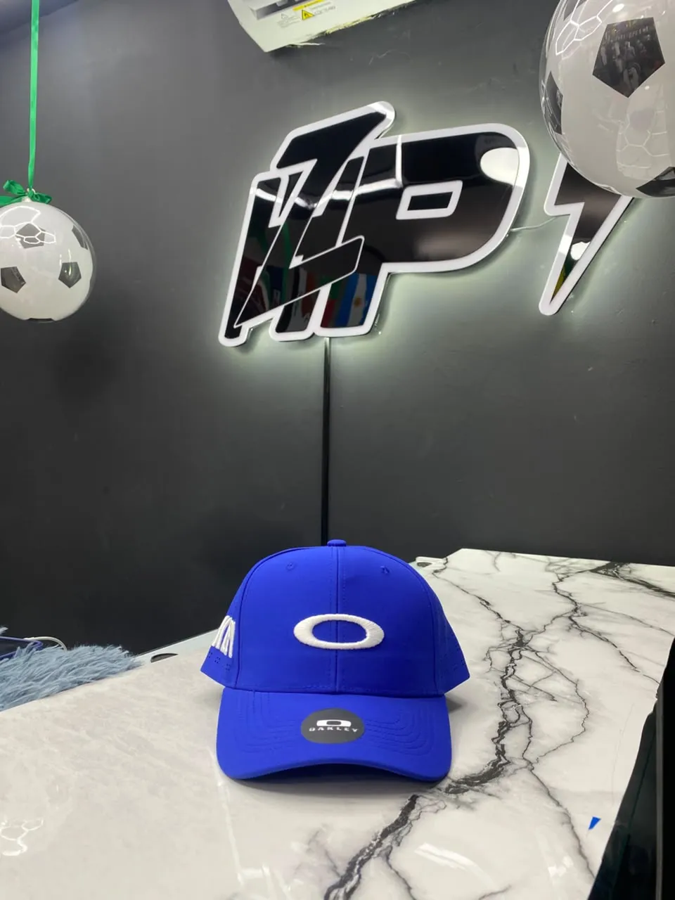 gorra okley